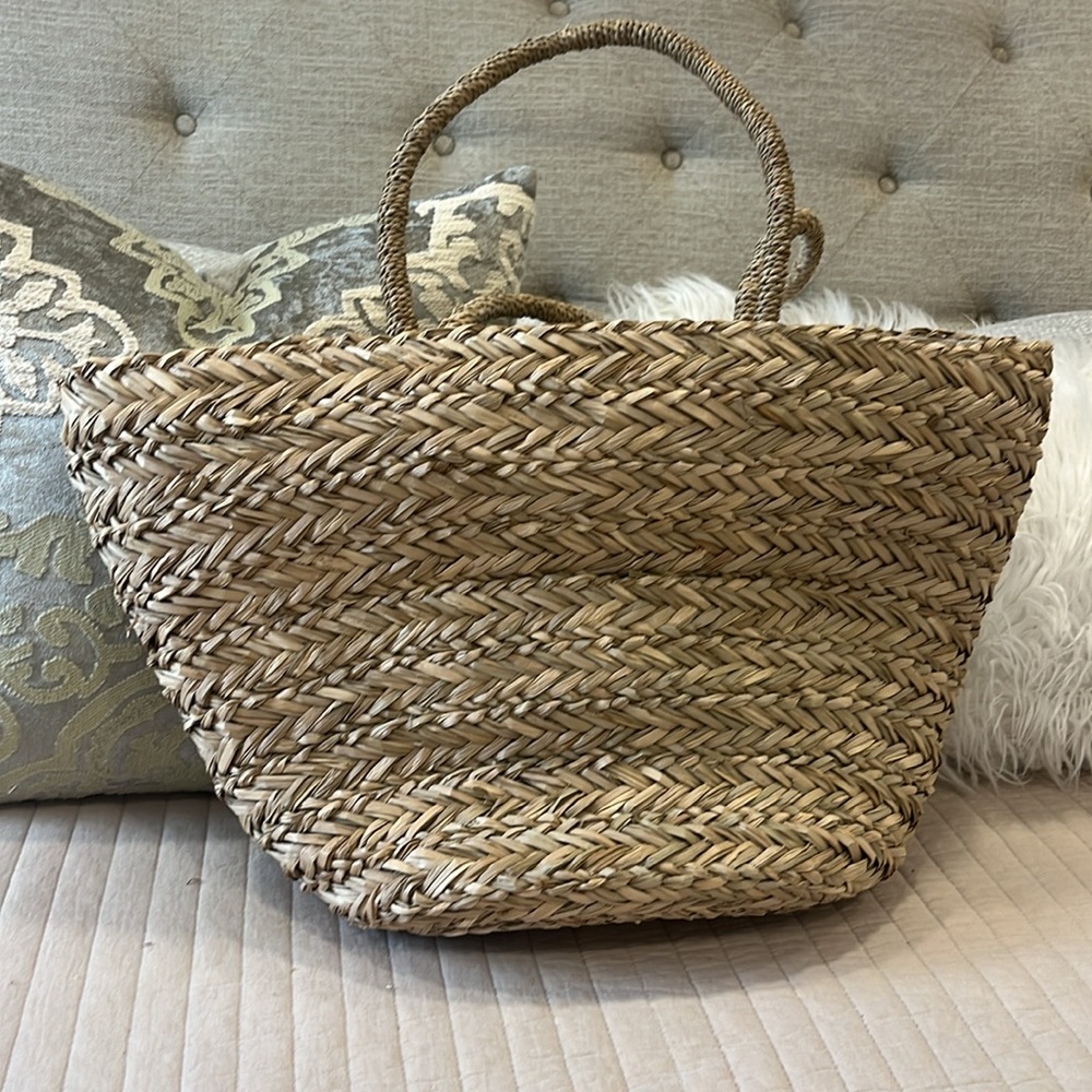 Buji Baja Seagrass Escape Straw Tote Bag - Picture 6 of 6
